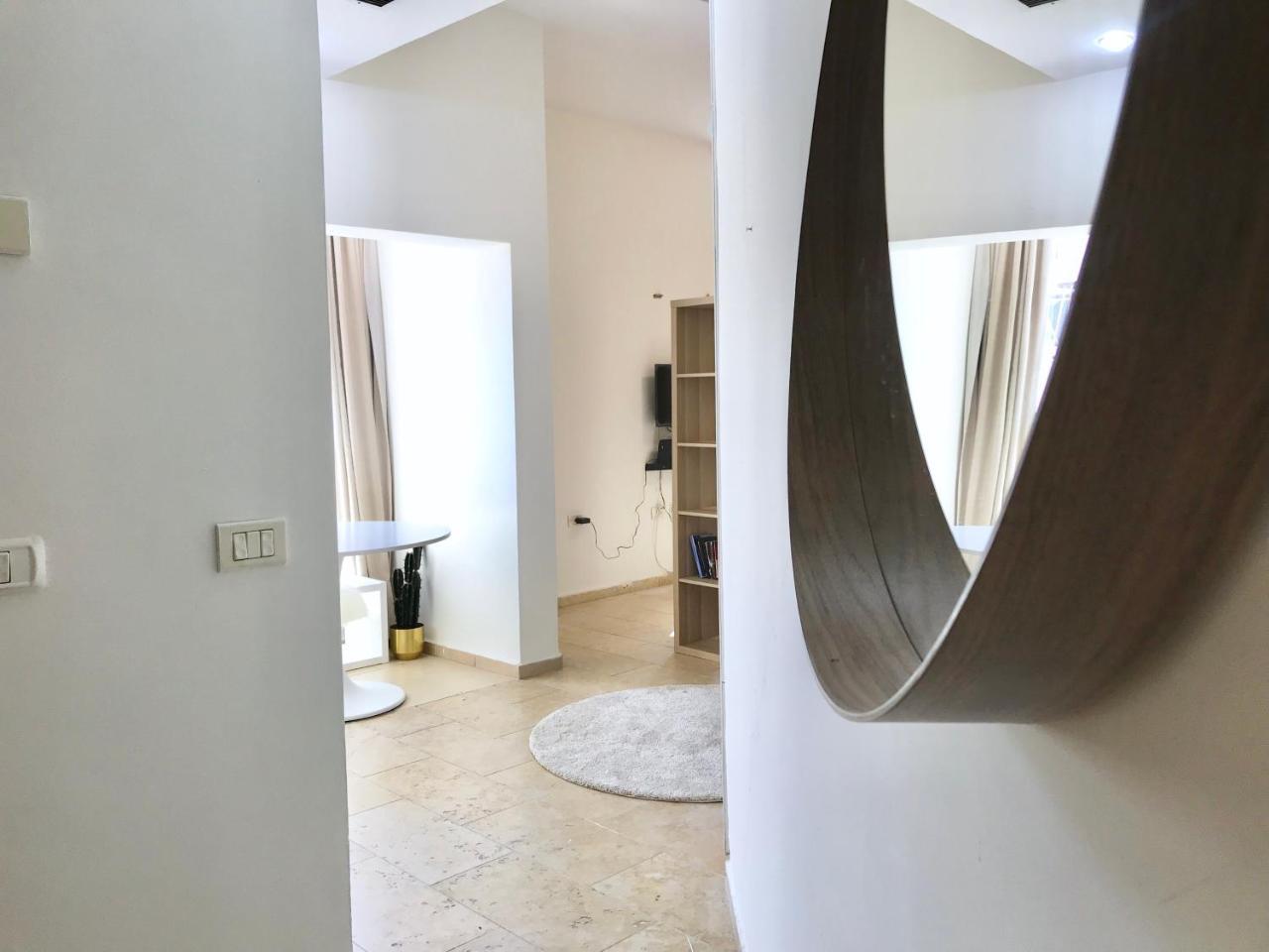 Apartment Bright And Spacious Loft By The Sea With Bomb Shelter *