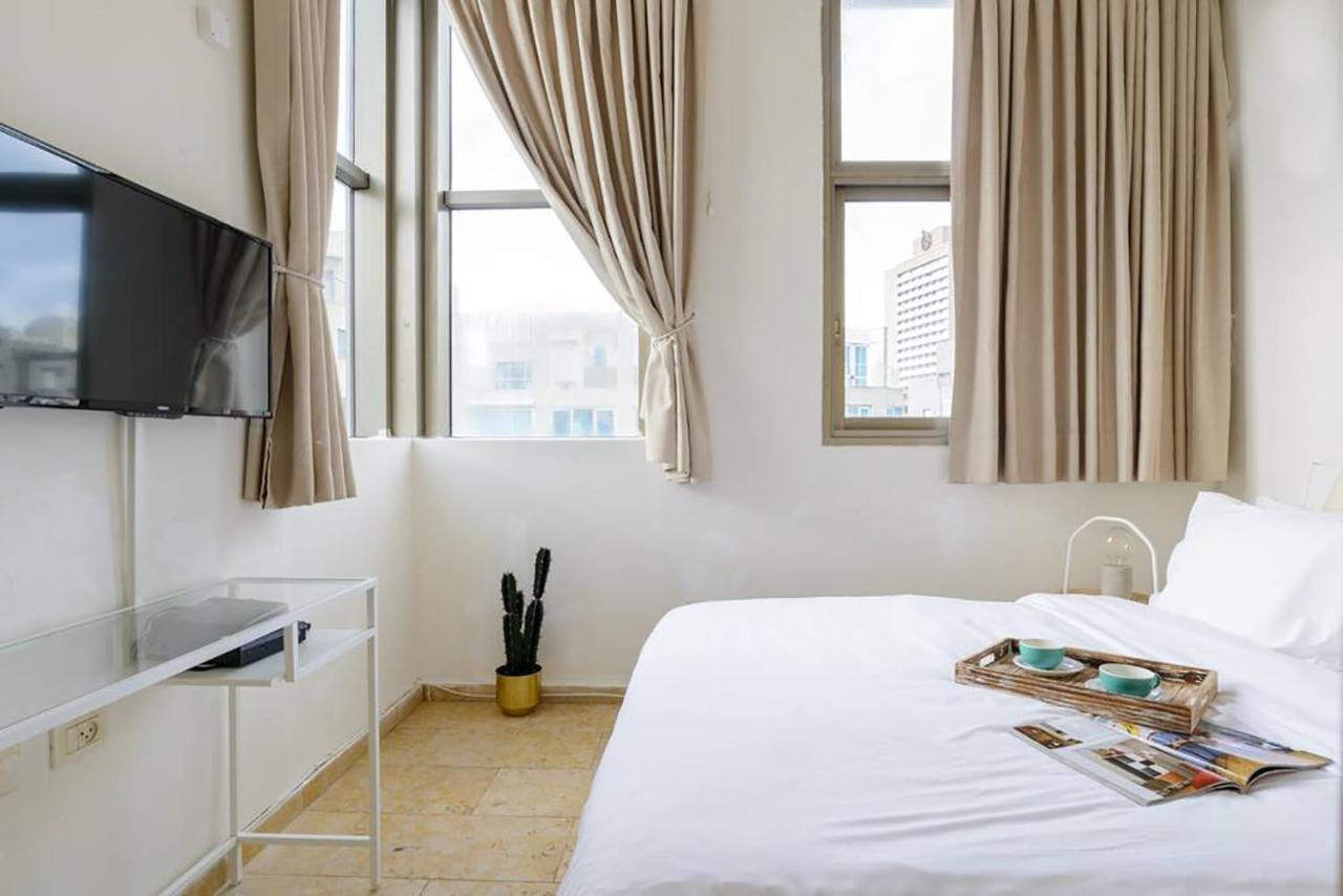 Apartment Bright And Spacious Loft By The Sea With Bomb Shelter